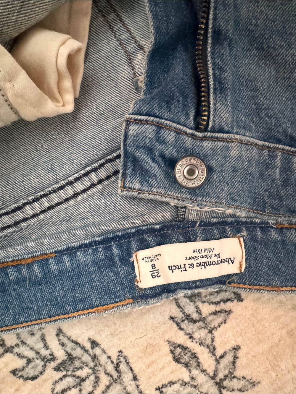 Abercrombie & Fitch shorts - Picture 2 of 2